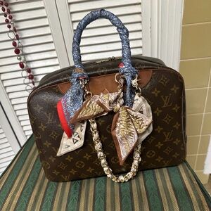 Louis Vuitton Deauville with COA